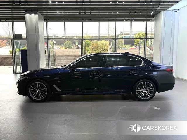 BMW 5 series 2021 Черный из Китая