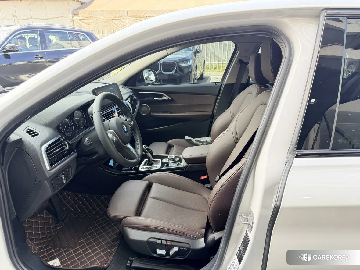 BMW 1 series 2021 Белый из Китая