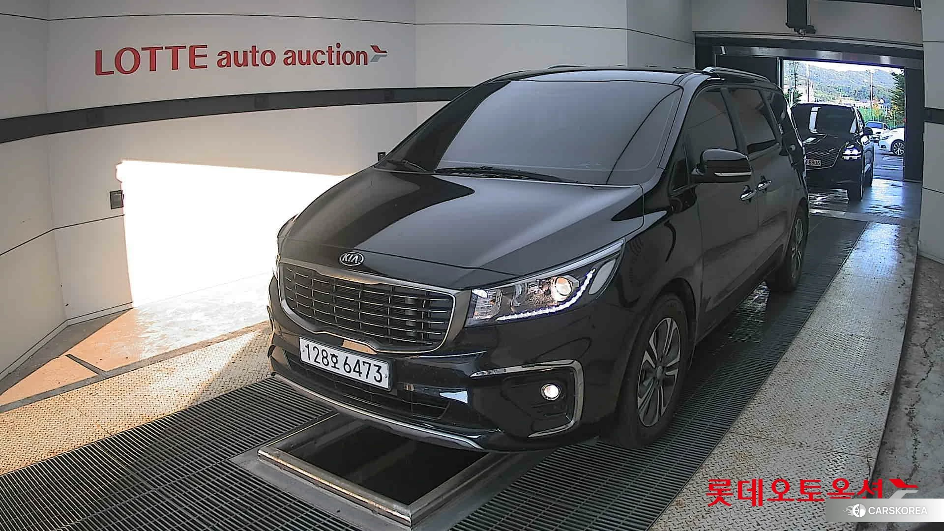 Kia Carnival 2020 Aurora Black Pearl из Кореи