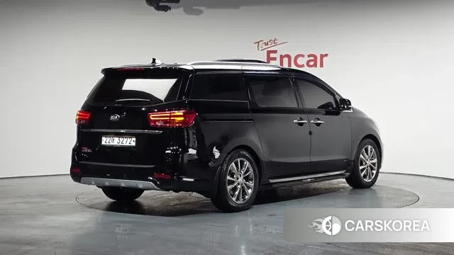 Kia The New Carnival 2018 Черный из Кореи