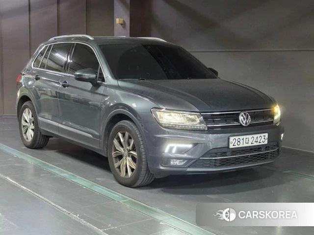 Volkswagen Tiguan second Generation 2020 Серый из Кореи