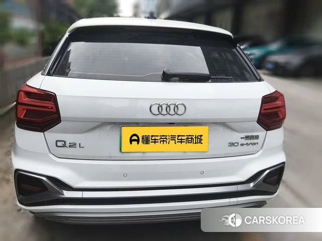 Audi Q2L e-tron 2022 Белый из Китая