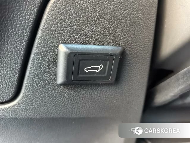 Audi Q2L 2021 Синий из Китая