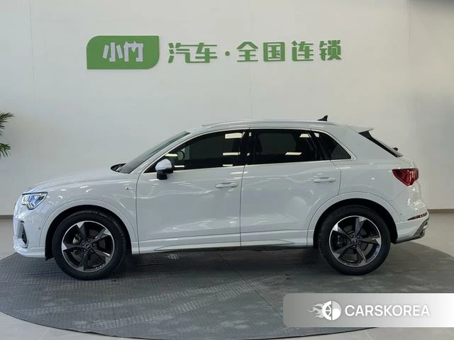 Audi Q3 2021 Белый из Китая