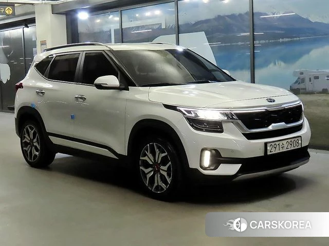 Kia Seltos 2021 Белый из Кореи