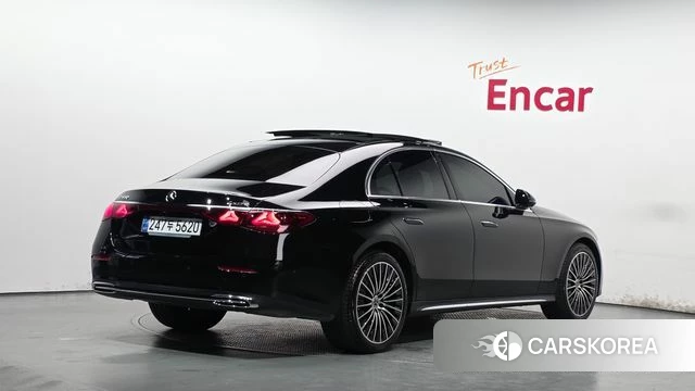 Mercedes-Benz E-Class W214 2024 Черный из Кореи
