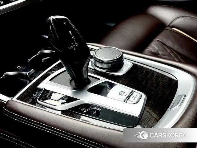 BMW 7 series 2021 Черный из Китая
