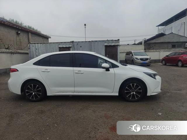 Toyota Lei Ling 2023 Белый из Китая