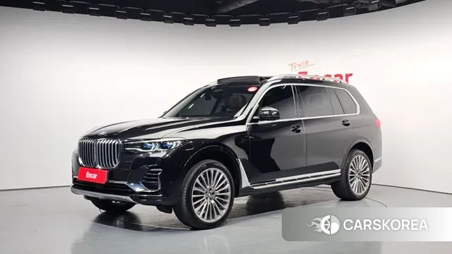 BMW X7 (G07) 2022 Черный из Кореи