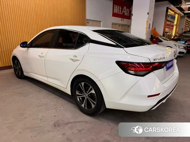Nissan Xuan Yi 2021 Белый из Китая