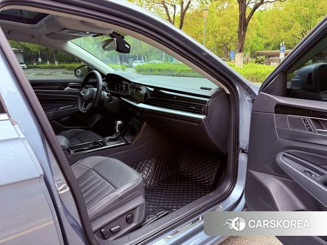 Volkswagen Passat 2022 Синий из Китая