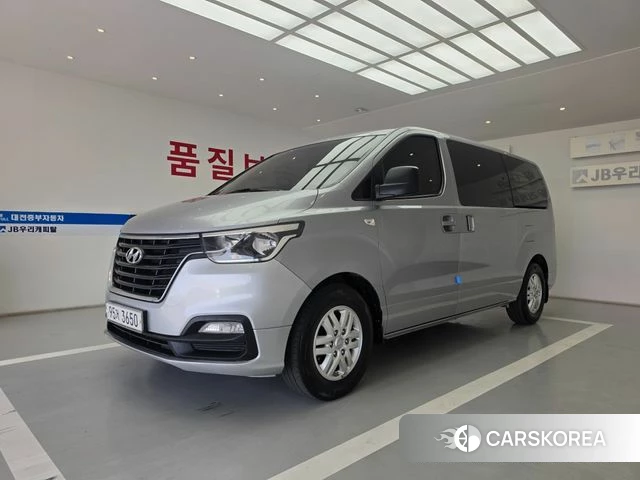 Hyundai The New Grand Starex 2019 Серебристо-серый из Кореи