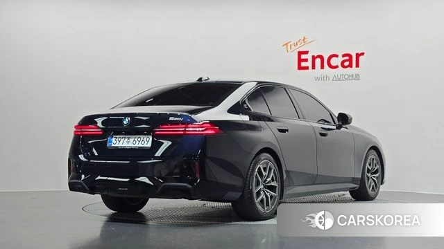 BMW 5 Series (G60) 2026 Черный из Кореи