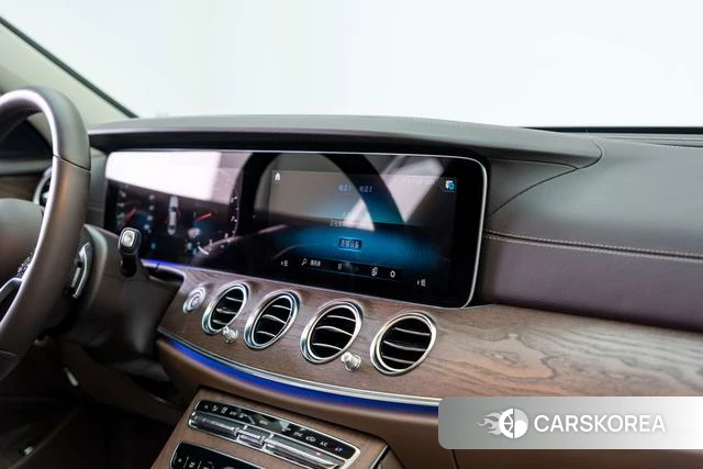 Mercedes-Benz E-class 2023 Черный из Китая