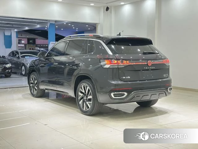 Volkswagen Tanyue 2023 Темно-серый из Китая
