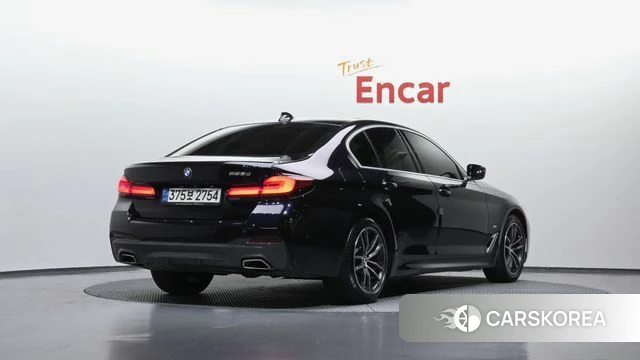 BMW 5 Series (G30) 2021 Черный из Кореи