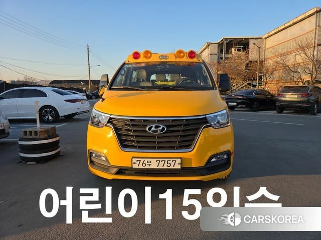 Hyundai The New Grand Starex 2019 Желтый из Кореи