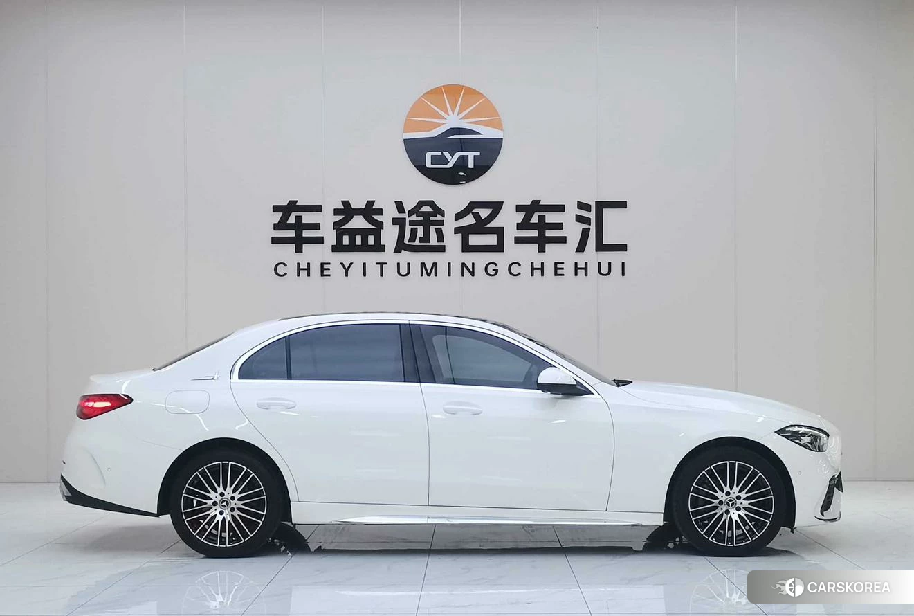 Mercedes-Benz Class C 2023 Белый из Китая