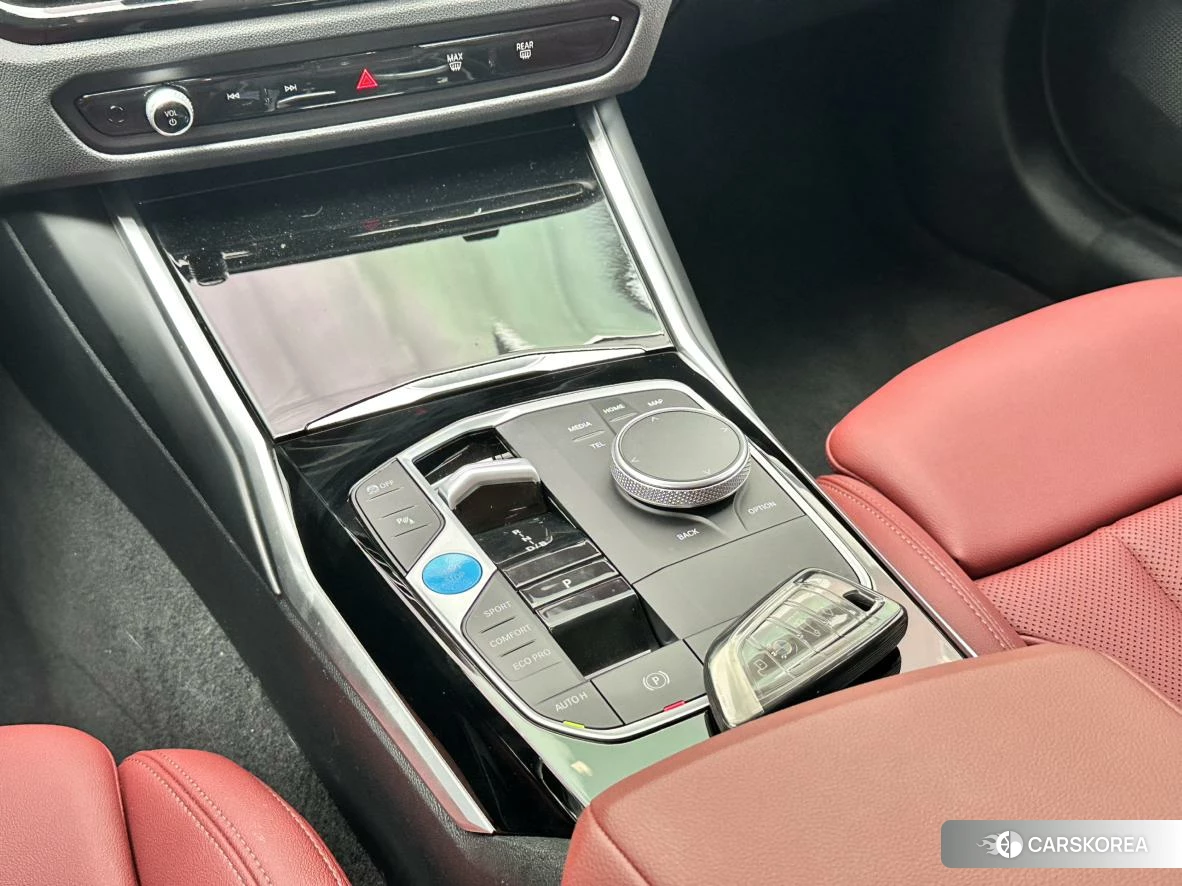 BMW i4 2023 Белый из Китая