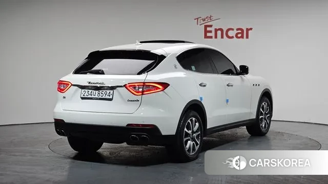 Maserati Levante 2019 Белый из Кореи