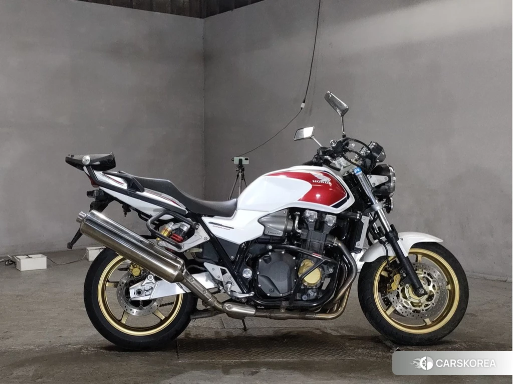 Проданный Honda CB1300SF 2012 из Японии