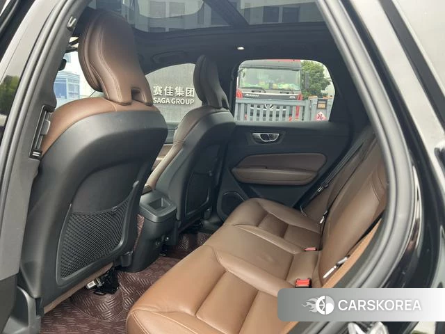 Volvo XC60 2021 Темно-серый из Китая