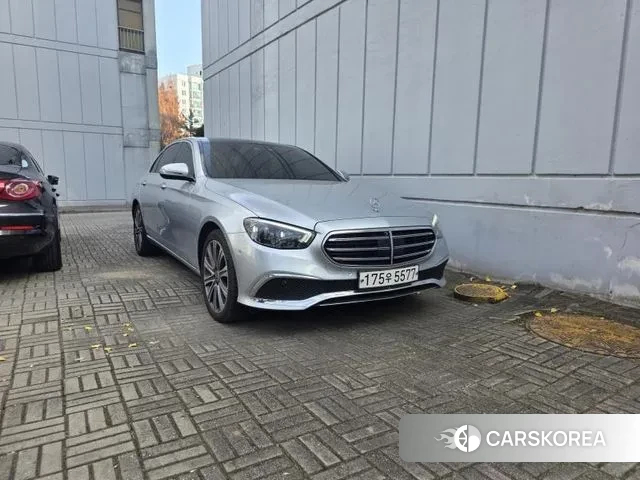 Mercedes-Benz E-Class W213 2021 Серебряный из Кореи