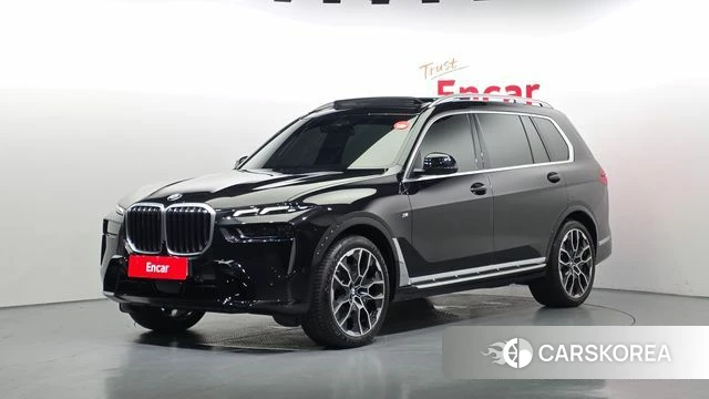 BMW X7 (G07) 2024 Черный из Кореи