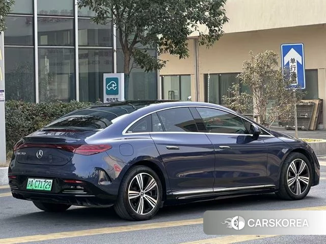 Mercedes-Benz EQE 2023 Синий из Китая
