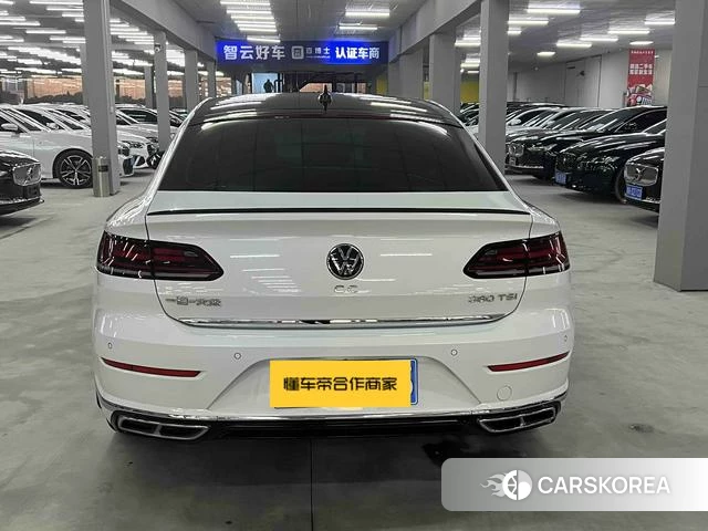 Volkswagen CC 2023 Белый из Китая