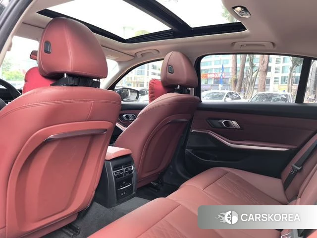BMW 3 series 2023 Черный из Китая
