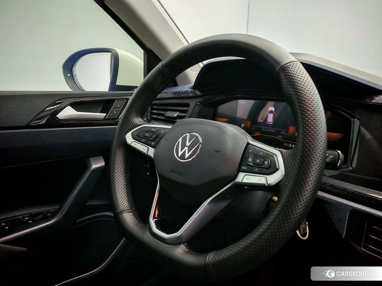 Volkswagen Lavida 2023 Белый из Китая