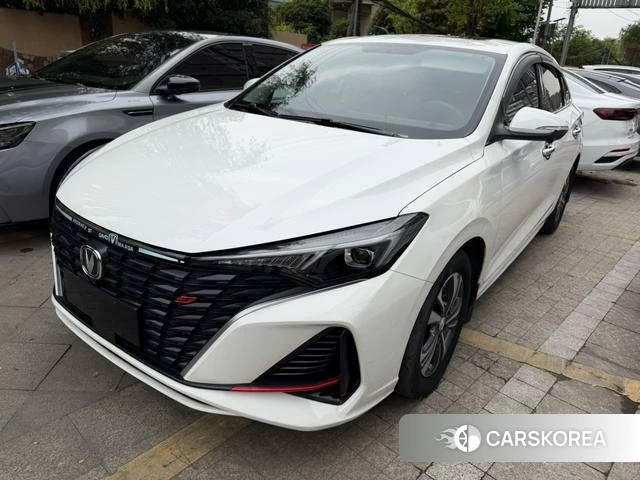 Chang'an Yidong 2023 Белый из Китая