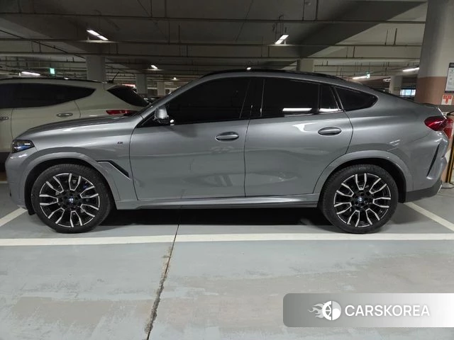 BMW X6 (G06) 2025 Серебристо-серый из Кореи