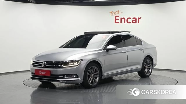 Volkswagen Passat GT (B8) 2018 Серебристо-серый из Кореи