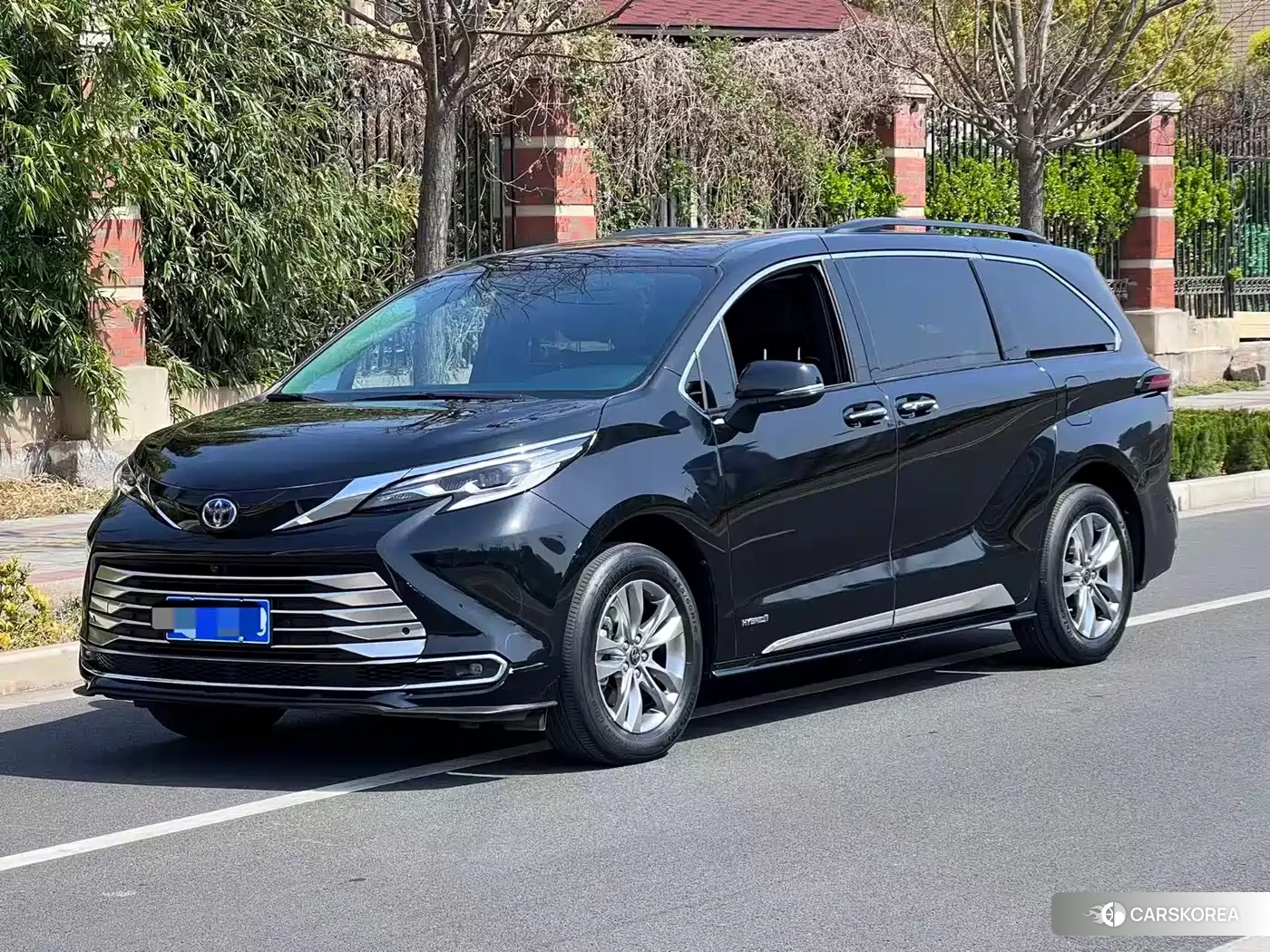 Toyota Sienna 2024 Черный из Китая