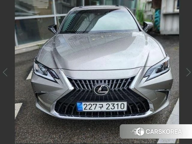 Lexus ES300h 7th generation 2022 Серый из Кореи