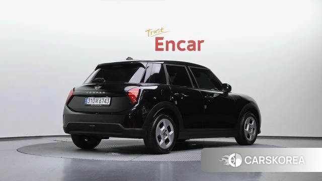 Mini Cooper C 4th generation 2026 Черный из Кореи