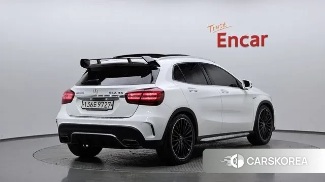 Mercedes-Benz GLA-Class X156 2019 Белый из Кореи