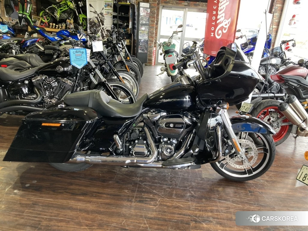 Проданный Harley-Davidson Road Glide FLTRX1580 2018 из Японии