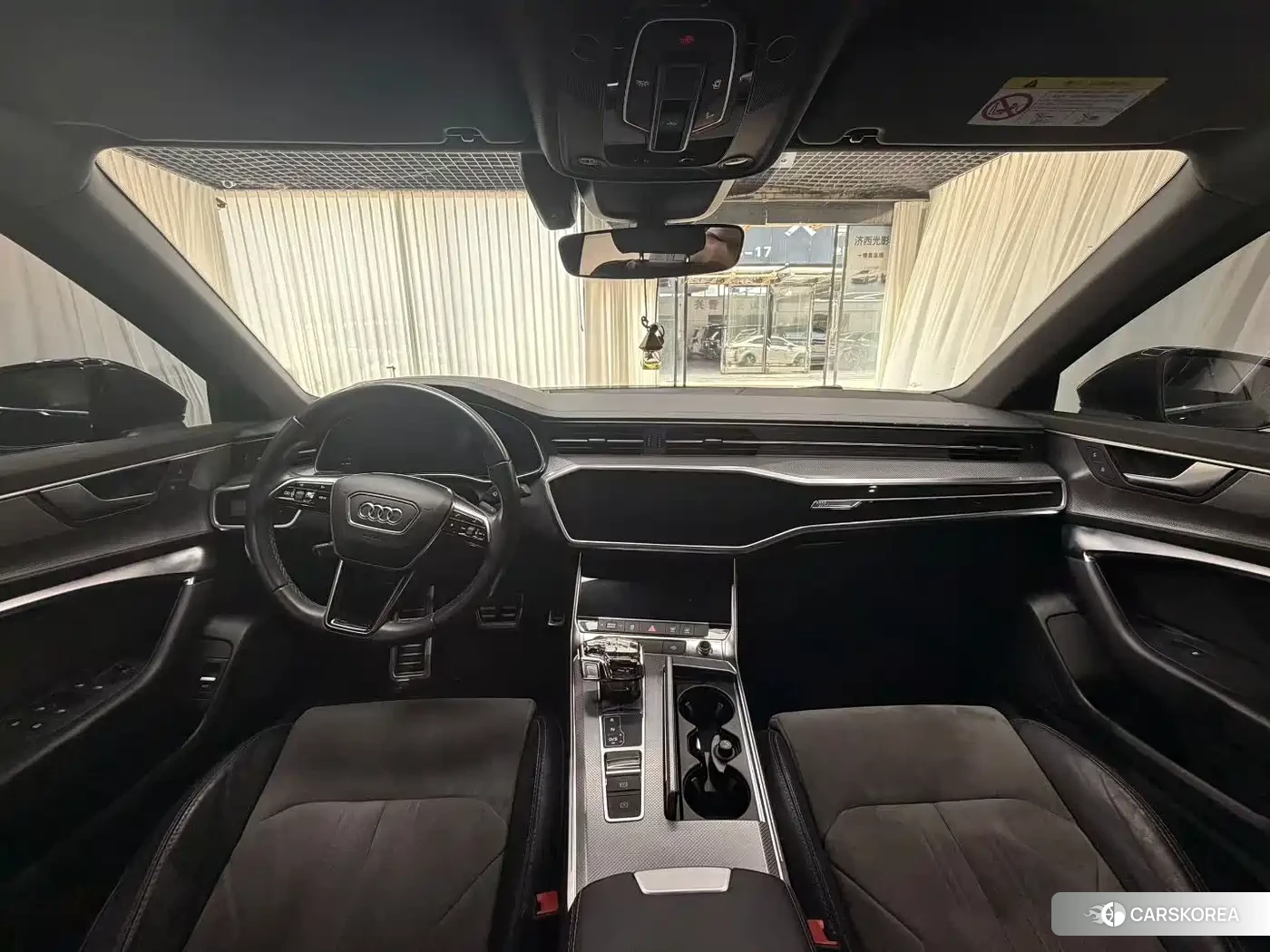 Audi A6L 2021 Черный из Китая