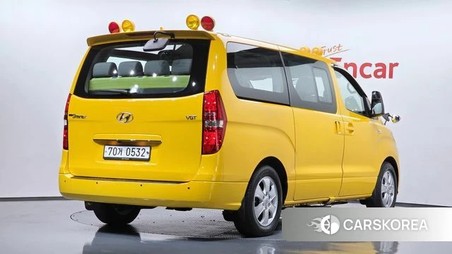 Hyundai The New Grand Starex 2018 Желтый из Кореи