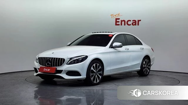 Mercedes-Benz C-Class W205 2018 Белый из Кореи