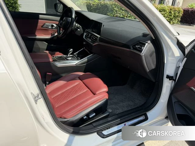 BMW 3 series 2022 Белый из Китая