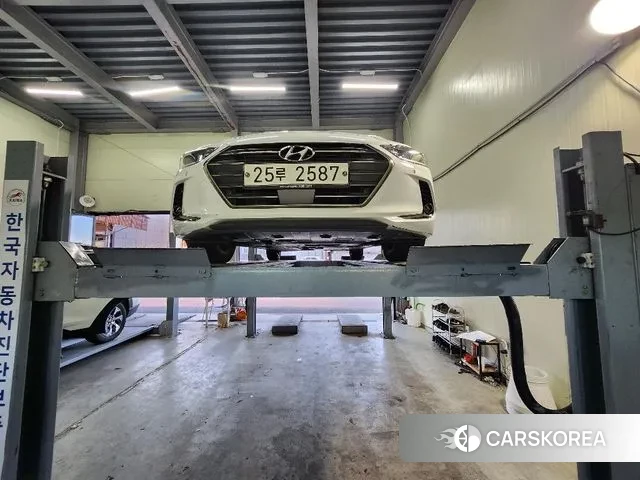 Hyundai Avante AD 2018 Белый из Кореи