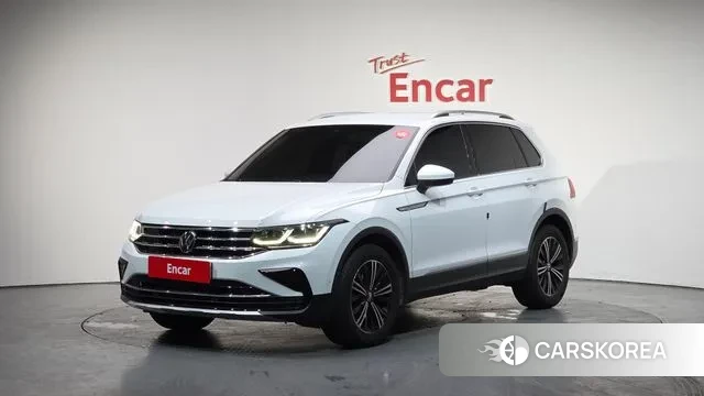 Volkswagen Tiguan second Generation 2022 Белый из Кореи