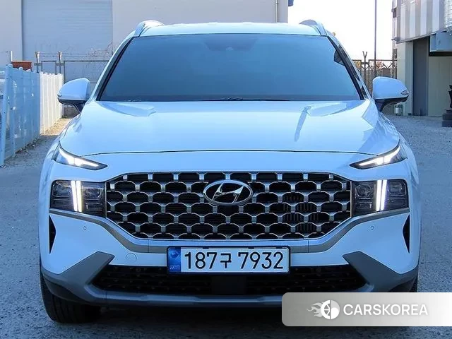 Hyundai The New Santa Fe 2023 Белый из Кореи