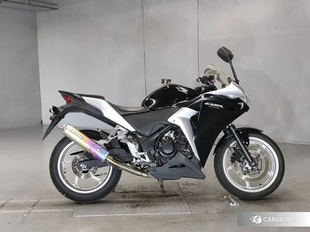 Проданный Honda CBR250R 2011 из Японии, фото 2