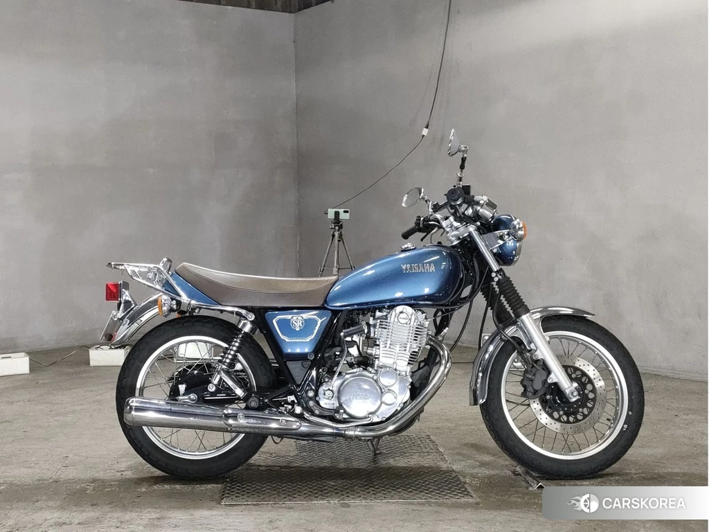 Проданный Yamaha SR 400 2020 из Японии