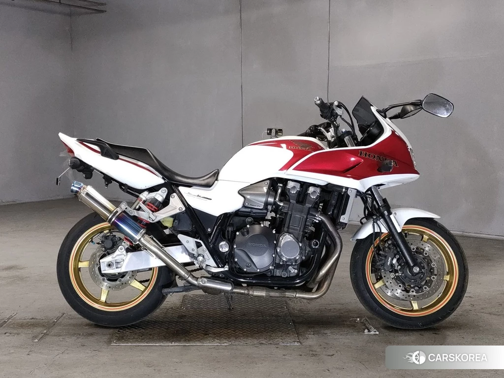 Проданный Honda CB1300SF BOLDOR 2011 из Японии